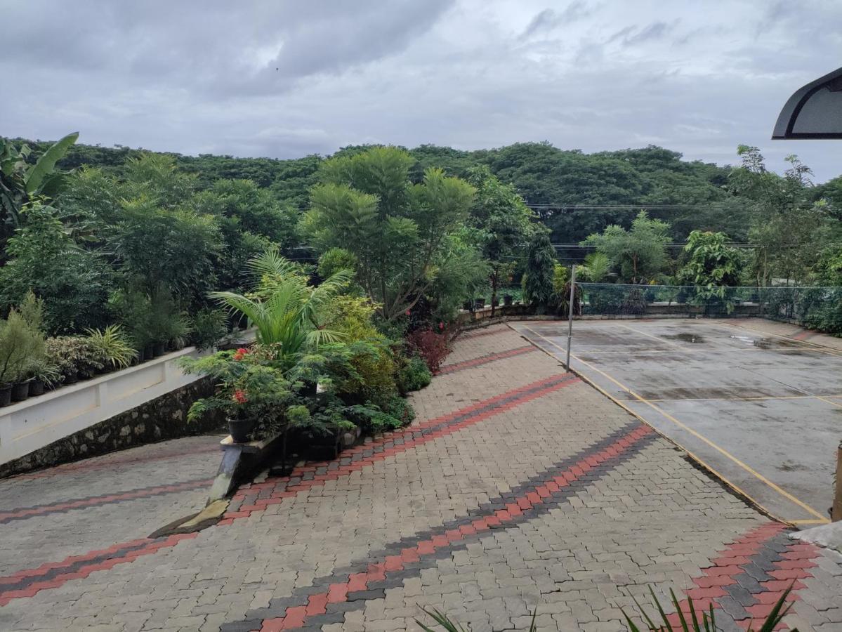 Meghdoot River Resort Kochi 외부 사진