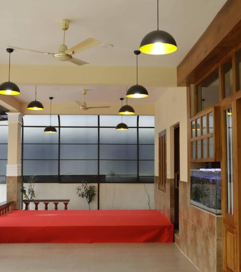 Meghdoot River Resort Kochi 외부 사진
