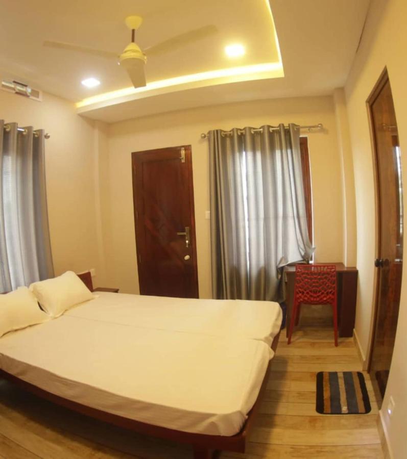 Meghdoot River Resort Kochi 외부 사진