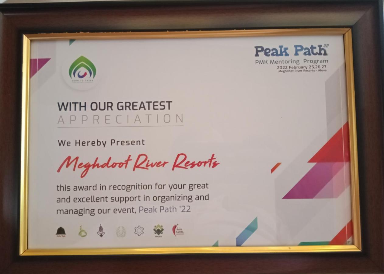 Meghdoot River Resort Kochi 외부 사진